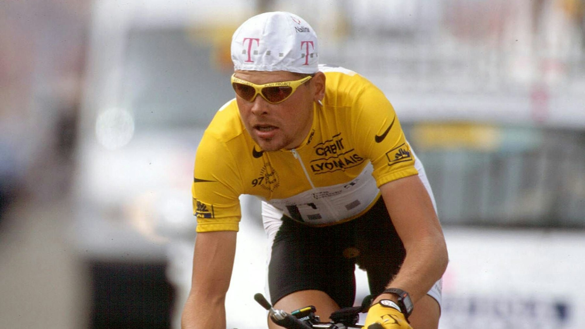 Jour de France 1997: Jan Ullrich beim Einzelzeitfahren im Gelben Trikot.