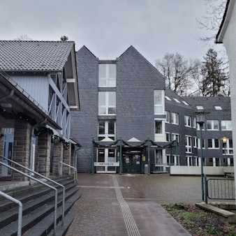 Das Foto zeigt das Rathaus in Kürten