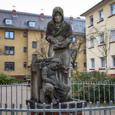 Der Barbarabrunnen in der Ennenstraße in Köln-Neuehrenfeld