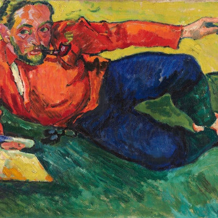 Der Maler Max Pechstein liegt auf der Seite und malt sich selbst.