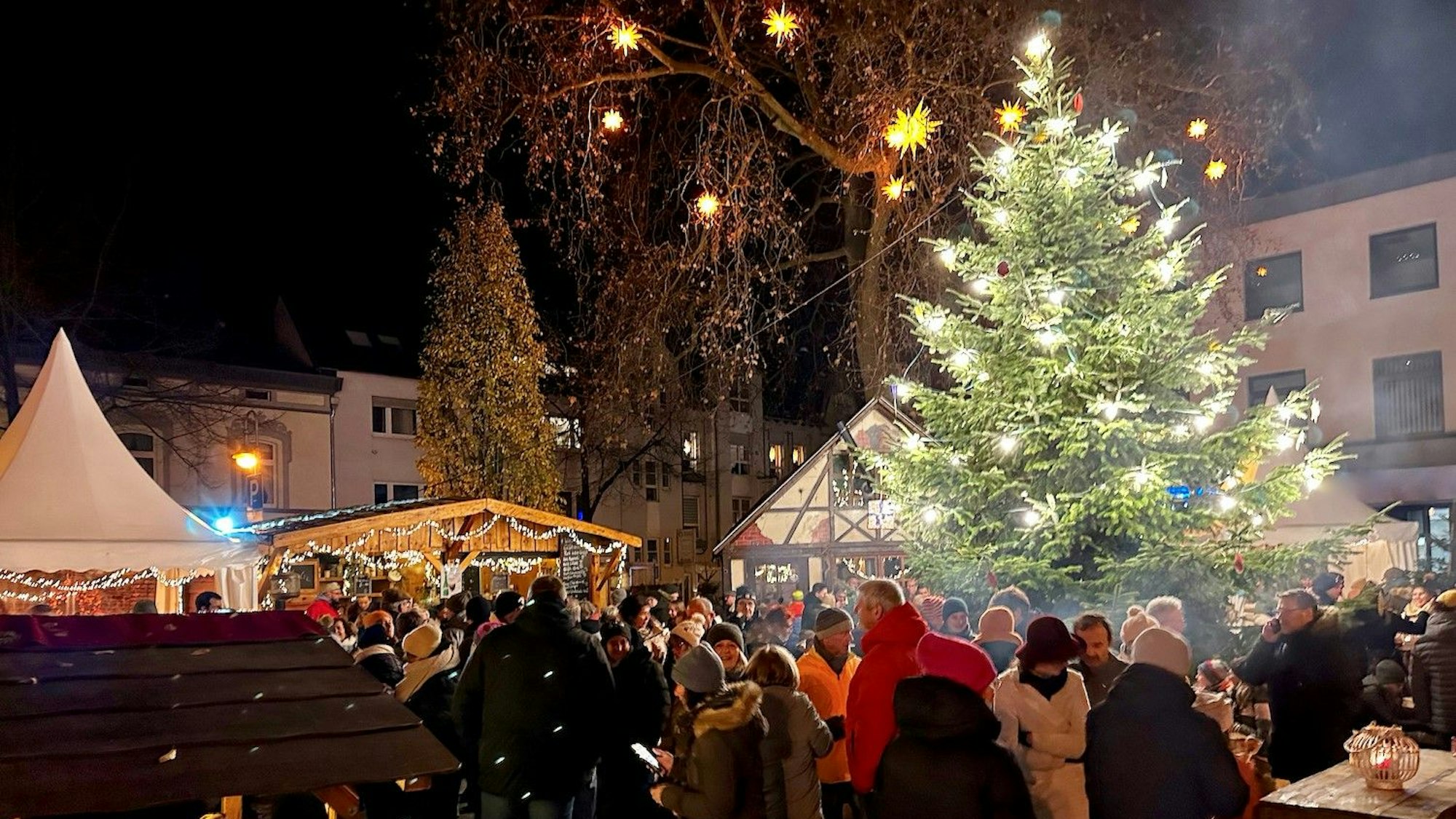 Weihnachtsmarkt Hennef
Hüttenzauber Stadtsoldatenplatz