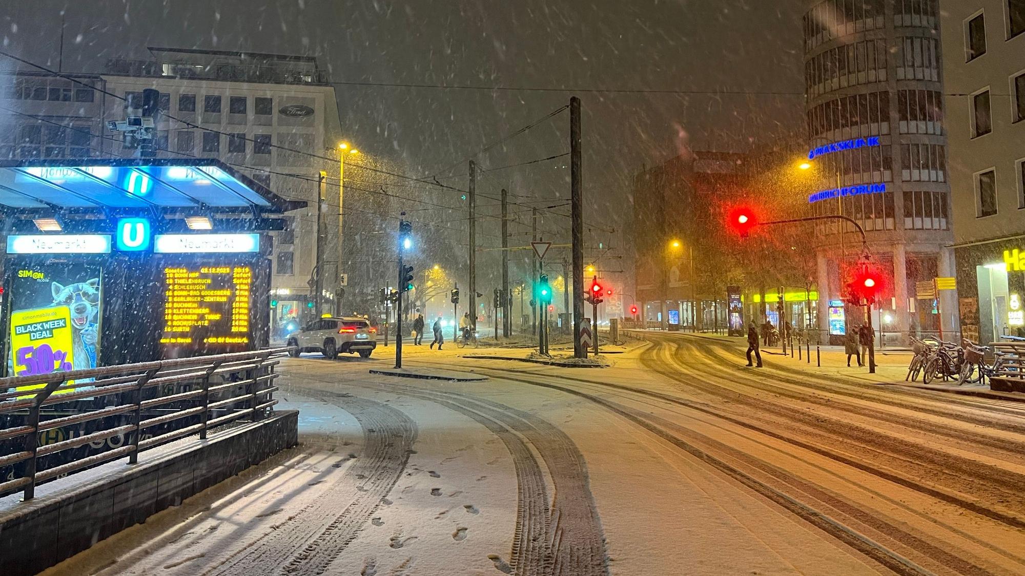Schnee am Neumarkt. (Archivbild)