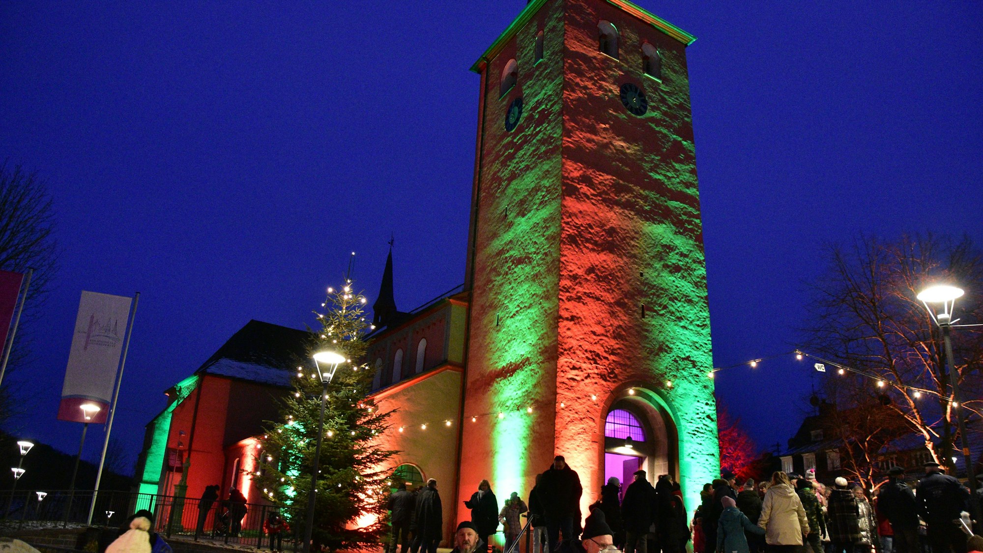 Mucher Weihnachtsmarkt an der katholischen St. Martinus Kirche