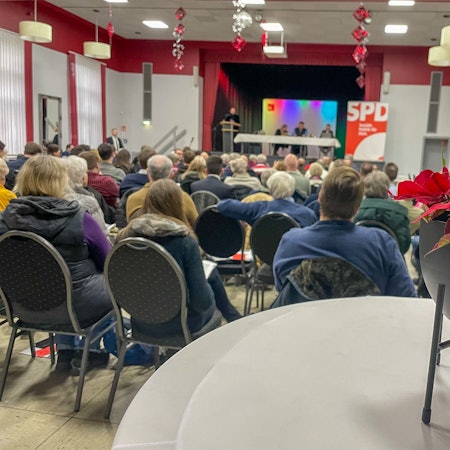 Die SPD schwor sich auf ihrem Mitgliederparteitag in der Stadthalle Bergisch Neukirchen auf die anstehenden Wahlen ein.