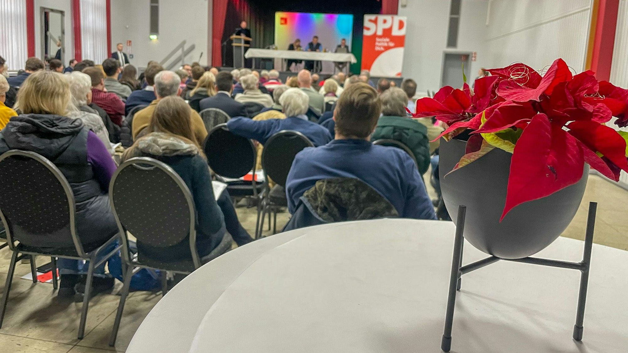 Die SPD schwor sich auf ihrem Mitgliederparteitag in der Stadthalle Bergisch Neukirchen auf die anstehenden Wahlen ein.