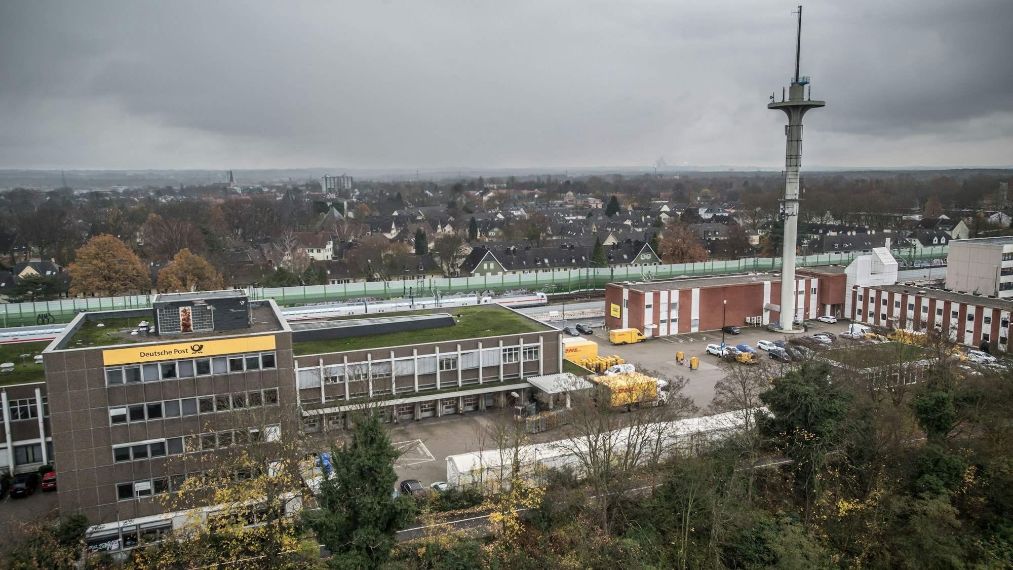Das Postgelände an der Heinrich-von-Stephan-Straße wird mit einem Hotel und Büros bebaut.