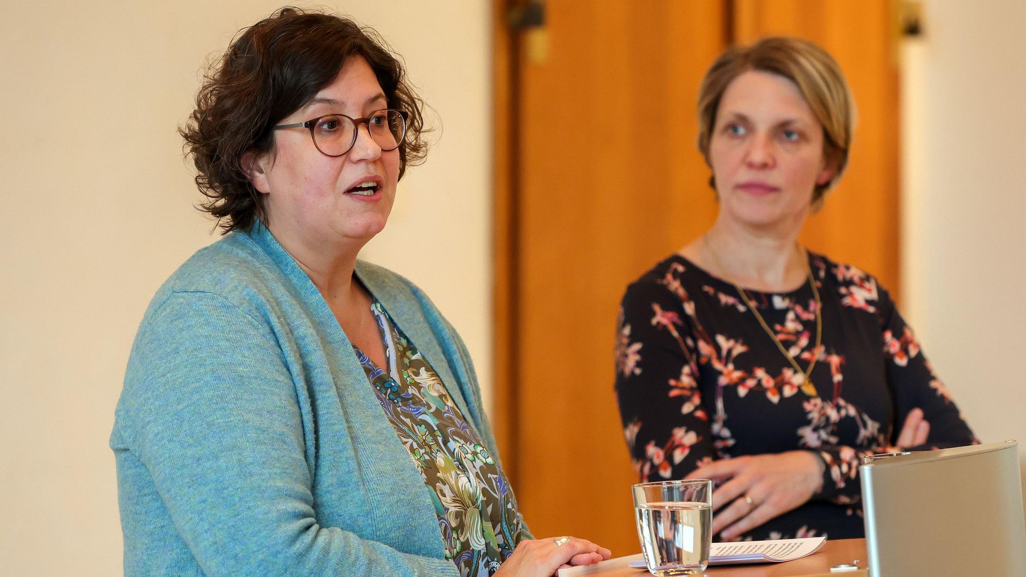 Im Bild v.l.n.r. Andrea Redding und Katja Schauen.
