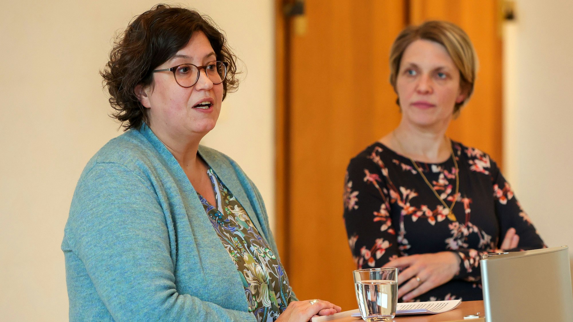 Im Bild v.l.n.r. Andrea Redding und Katja Schauen.