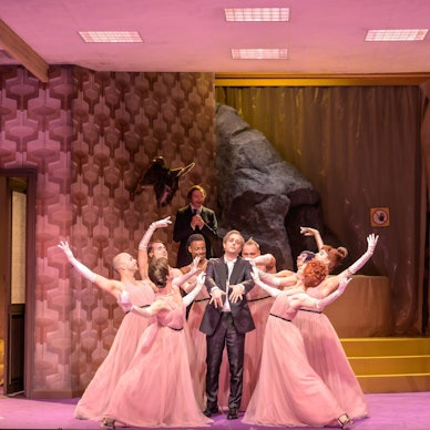 Oper Köln die Lustige Witwe. Tänzer*innen, Ralph Morgenstern, Adrian Eröd, Chor der Oper Köln