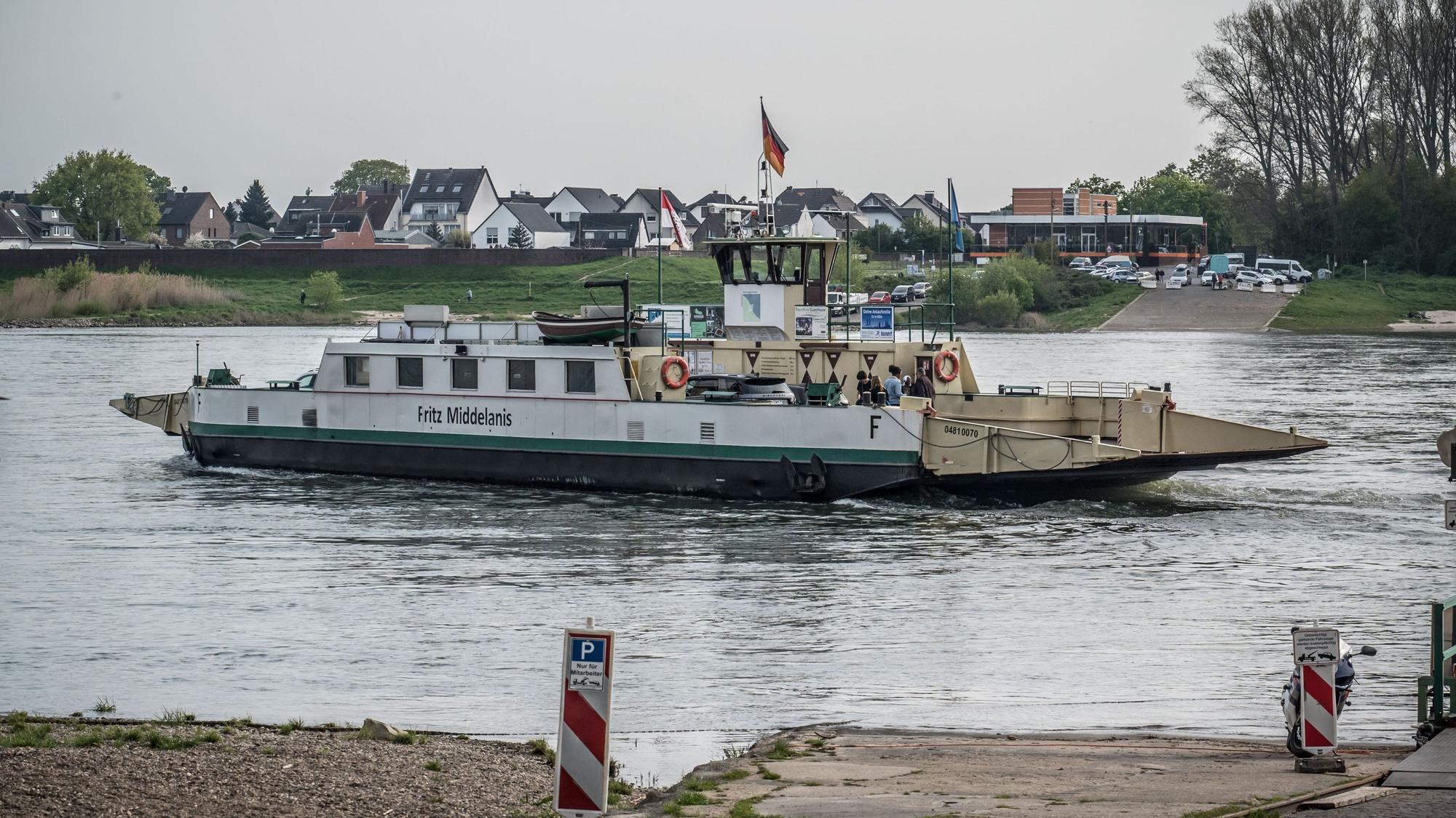 Hitdorf an der Fähre