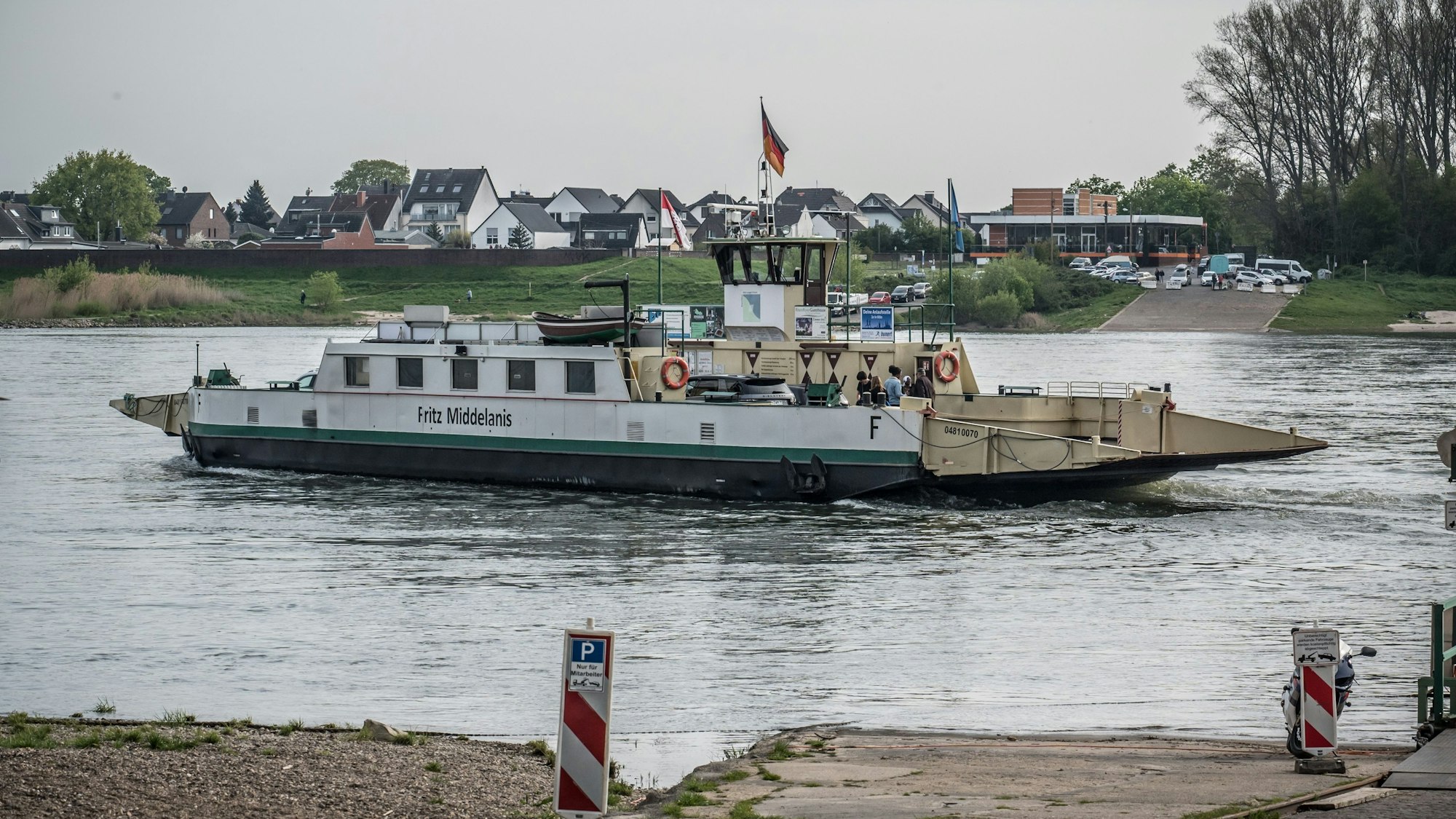 Hitdorf an der Fähre