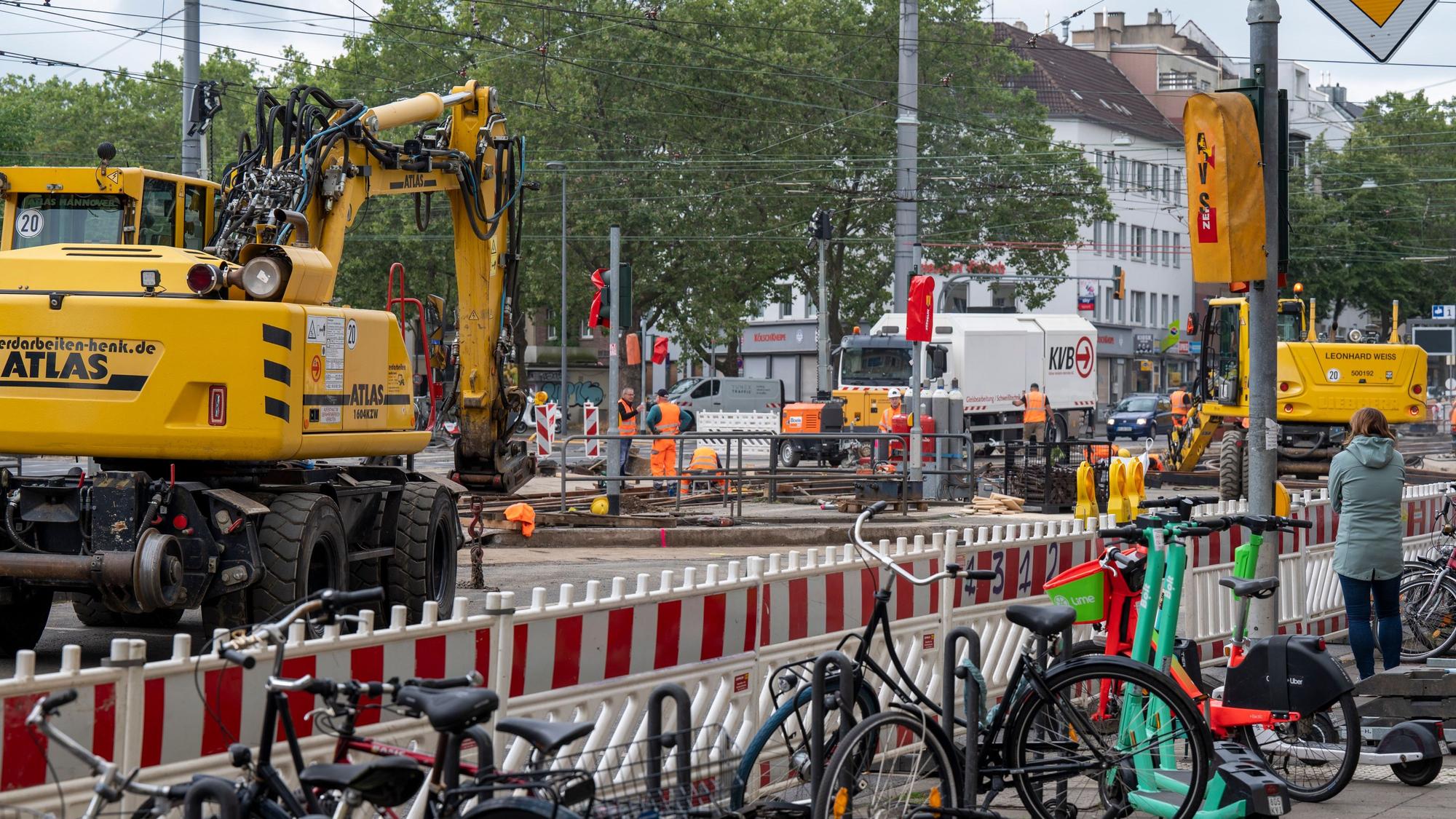 Gleisbauarbeiten an der Aachener Straße.
