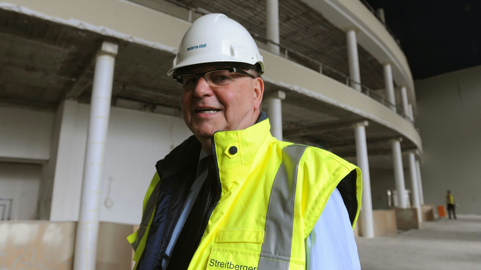 Das Archiv-Bild zeigt den Technischen Betriebsleiter Bernd Streitberger.