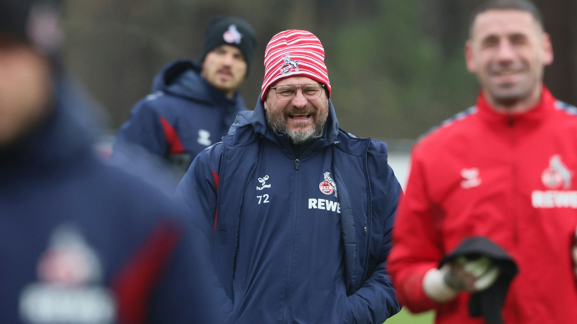 Steffen Baumgart zeigt sich auf dem Trainingsplatz weiterhin bei bester Laune. Doch die Geduld des Trainers ist offenbar endlich.