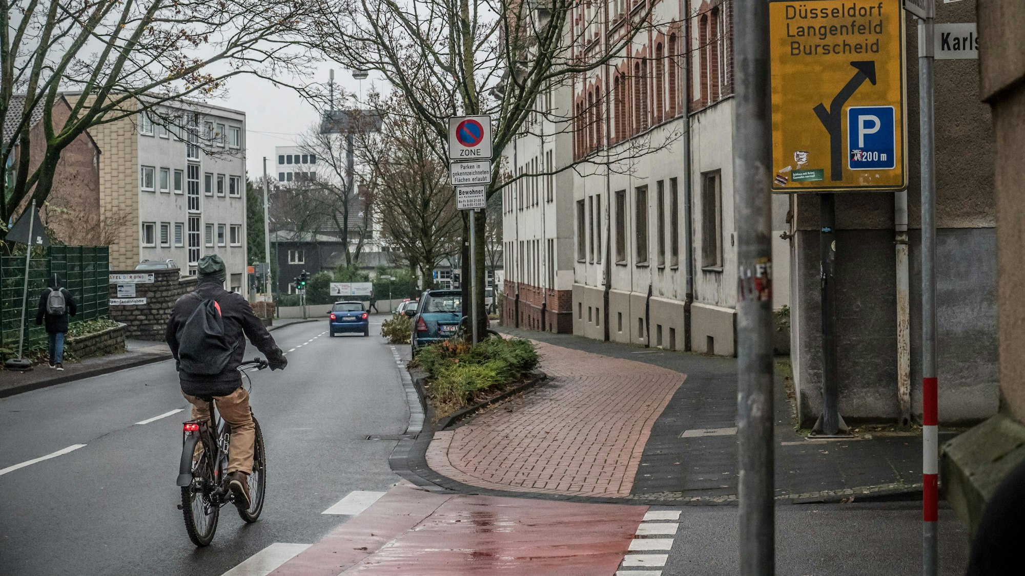 Hunboldtstraße: Diesen Radweg muss man nicht benutzen, man darf aber. Die Straße ist für Radler freigegeben.