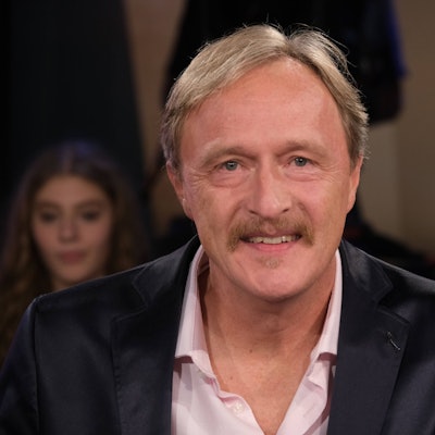 Musiker Albrecht Mayer in der NDR Talk Show im Fernsehstudio