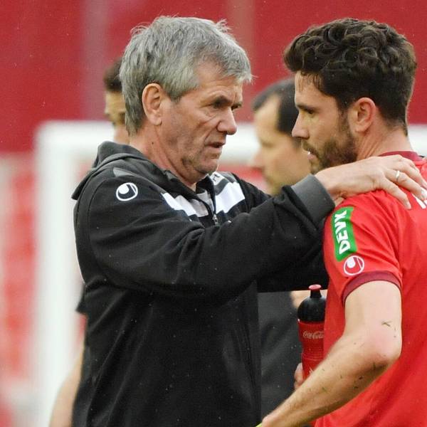 Friedhelm Funkel und Jonas Hector im Mai 2021.