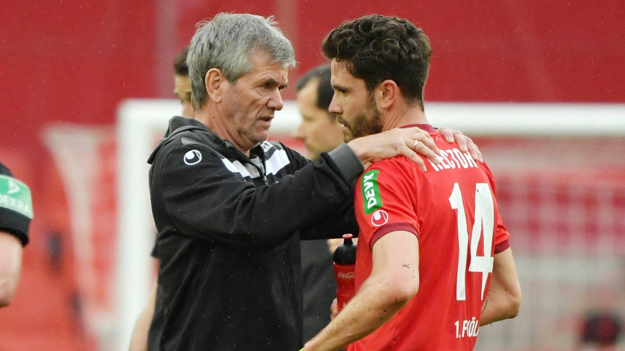 Friedhelm Funkel und Jonas Hector im Mai 2021.