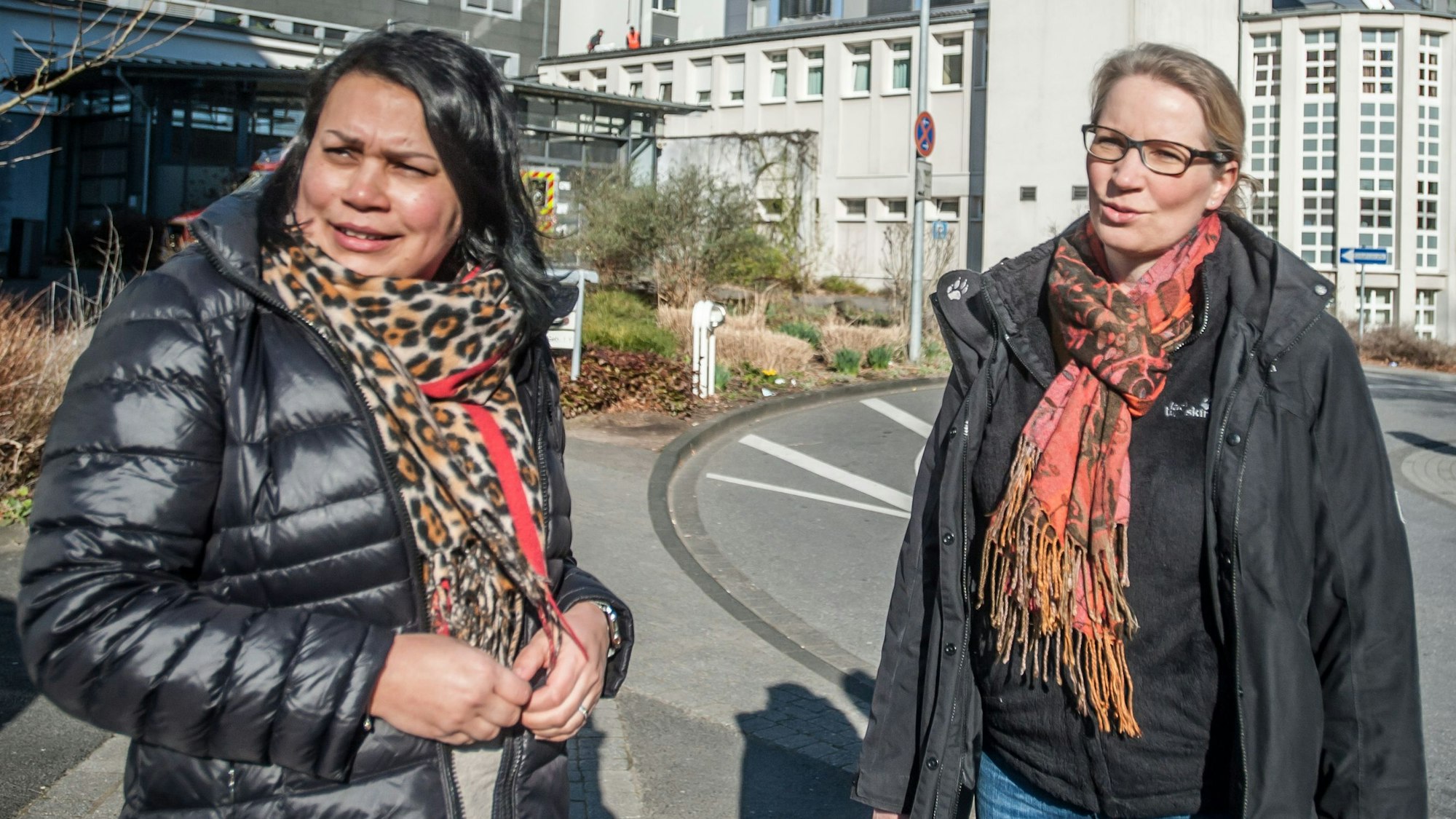 Ariane Koepke und Milanie Kreutz am Klinikum