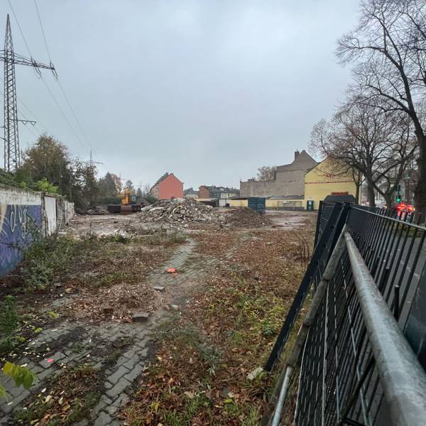 Auf dem Gelände an der Siegburger Straße 275-277 solleh vier Gebäude mit 89 Wohnungen gebaut werden.