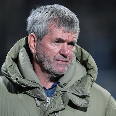 Ein Porträtfoto des Fußballtrainers Friedhelm Funkel.