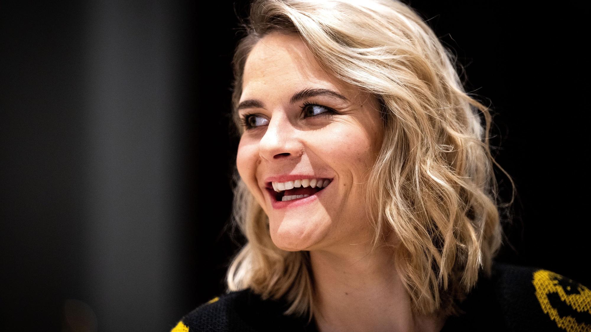 Porträt der Schauspielerin Hazel Brugger