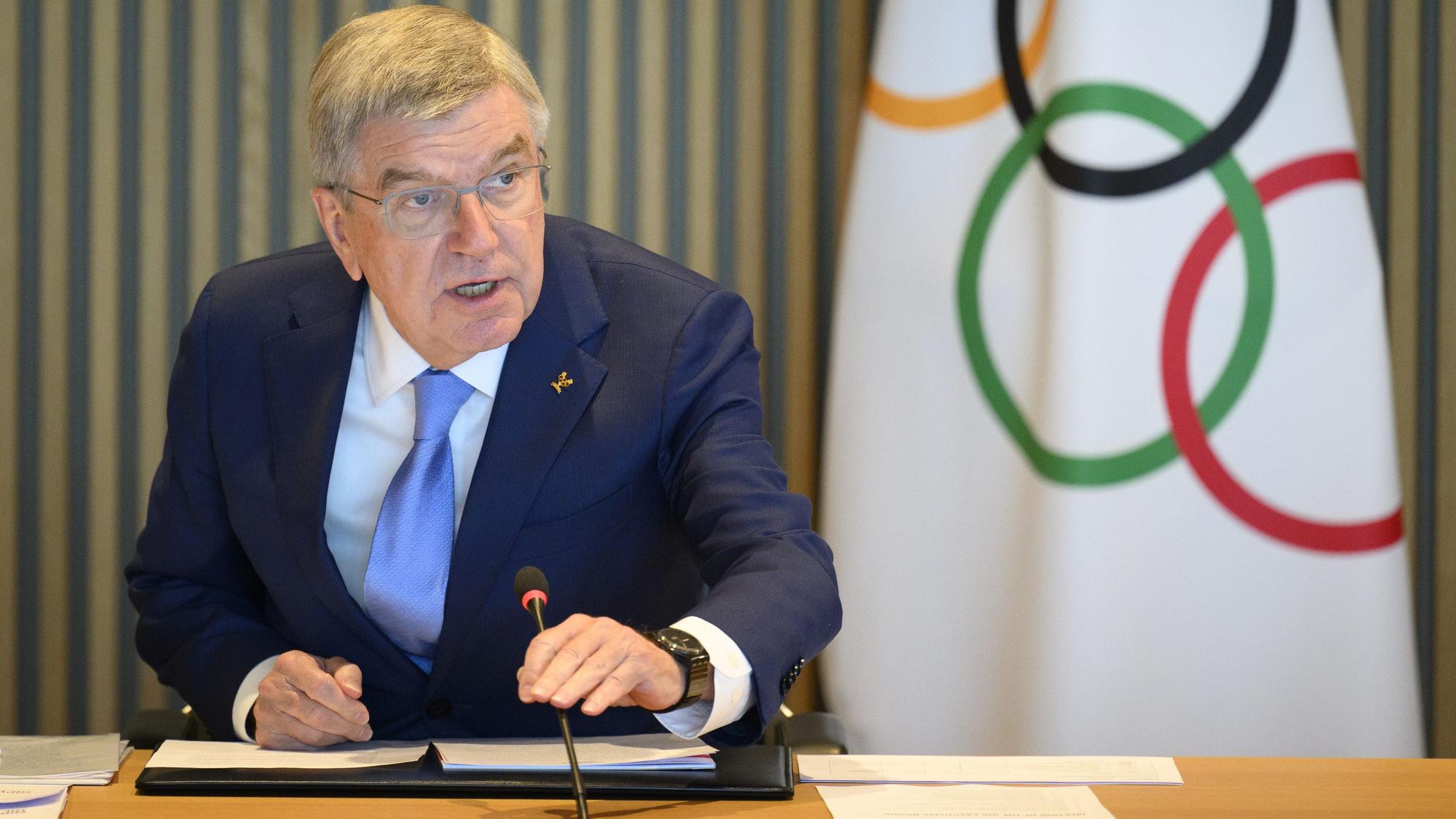 Russische und belarussische Sportler dürfen als neutrale Athleten an den Olympischen Spielen in Paris teilnehmen. Das Internationale Olympische Komitee erteilte Einzelsportlern beider Länder am Freitag unter bestimmten Auflagen die Starterlaubnis für die Sommerspiele 2024.