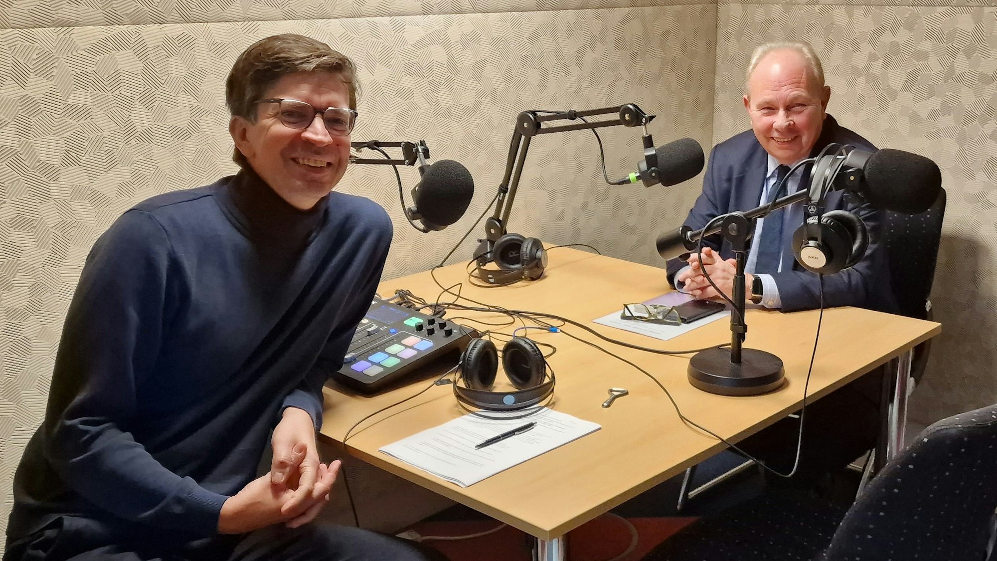 Interview beim „Kölner Stadt-Anzeiger“: Gottfried Rüßmann (r.) mit Martin Dowideit, Stellvertretender Chefredakteur.