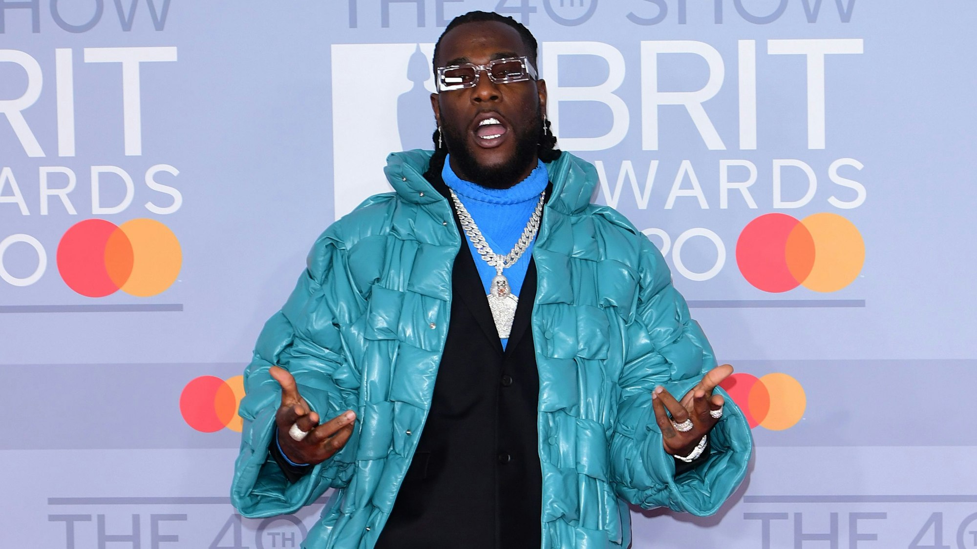 Der Musiker Burna Boy bei der Verleihung der Brit Awards 2020