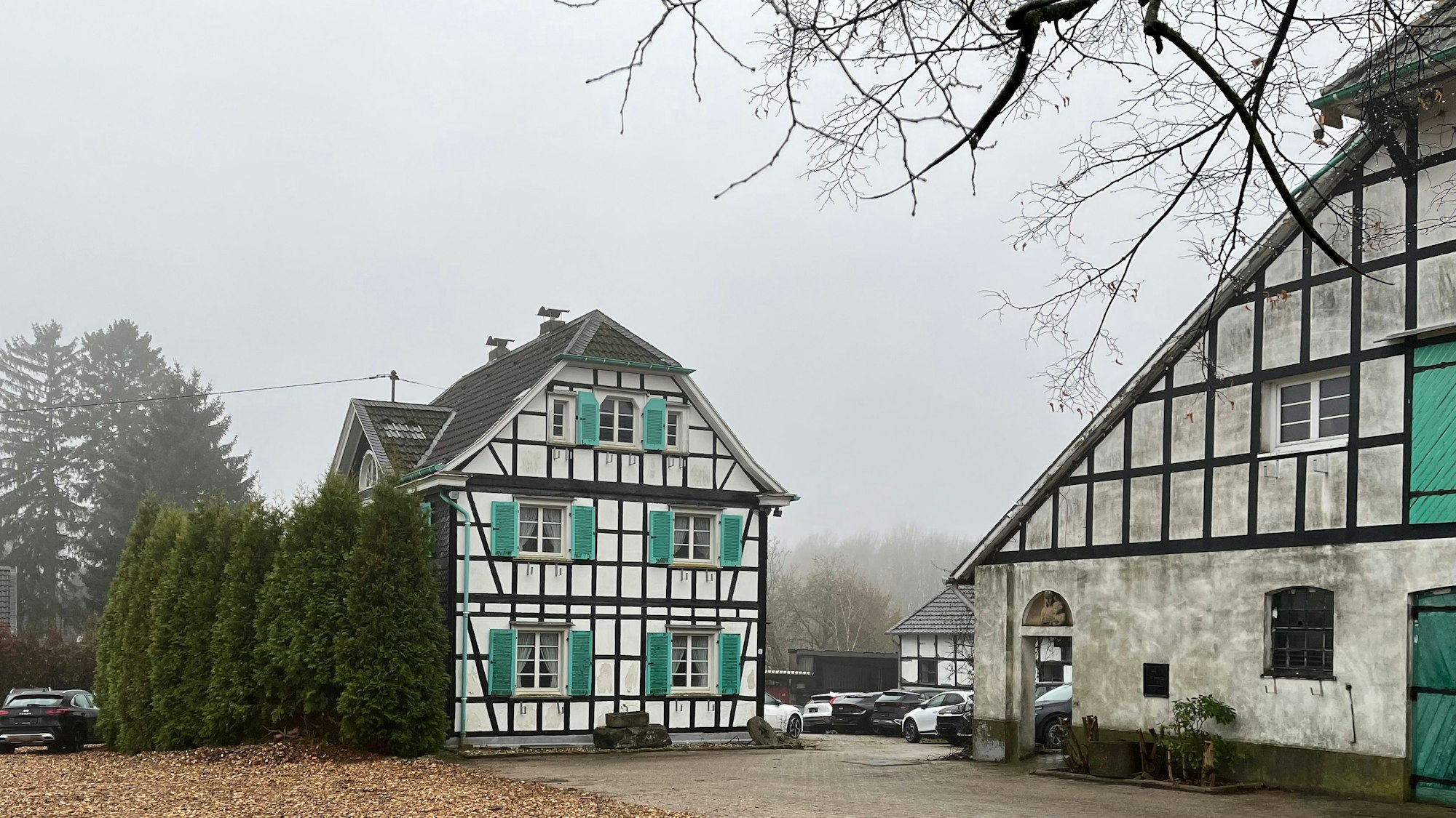 Blick auf den alten Gutshof Linde in Burscheid