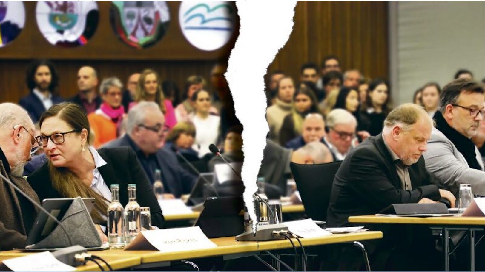 Politiker sitzen am Abend des 7. Dezember 2023 in der Kreistagssitzung im rheinisch-bergischen Kreishaus am Rübezahlwald in Bergisch Gladbach.