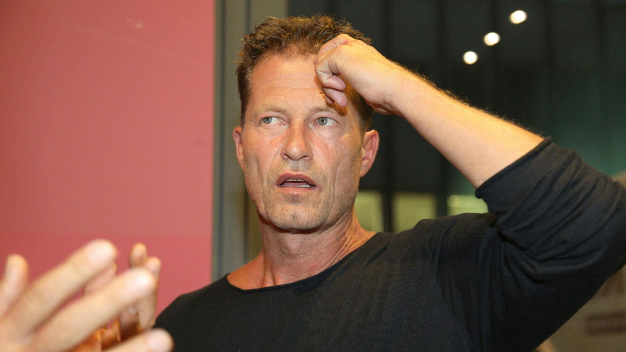 Schauspieler Til Schweiger bei einem Interview.