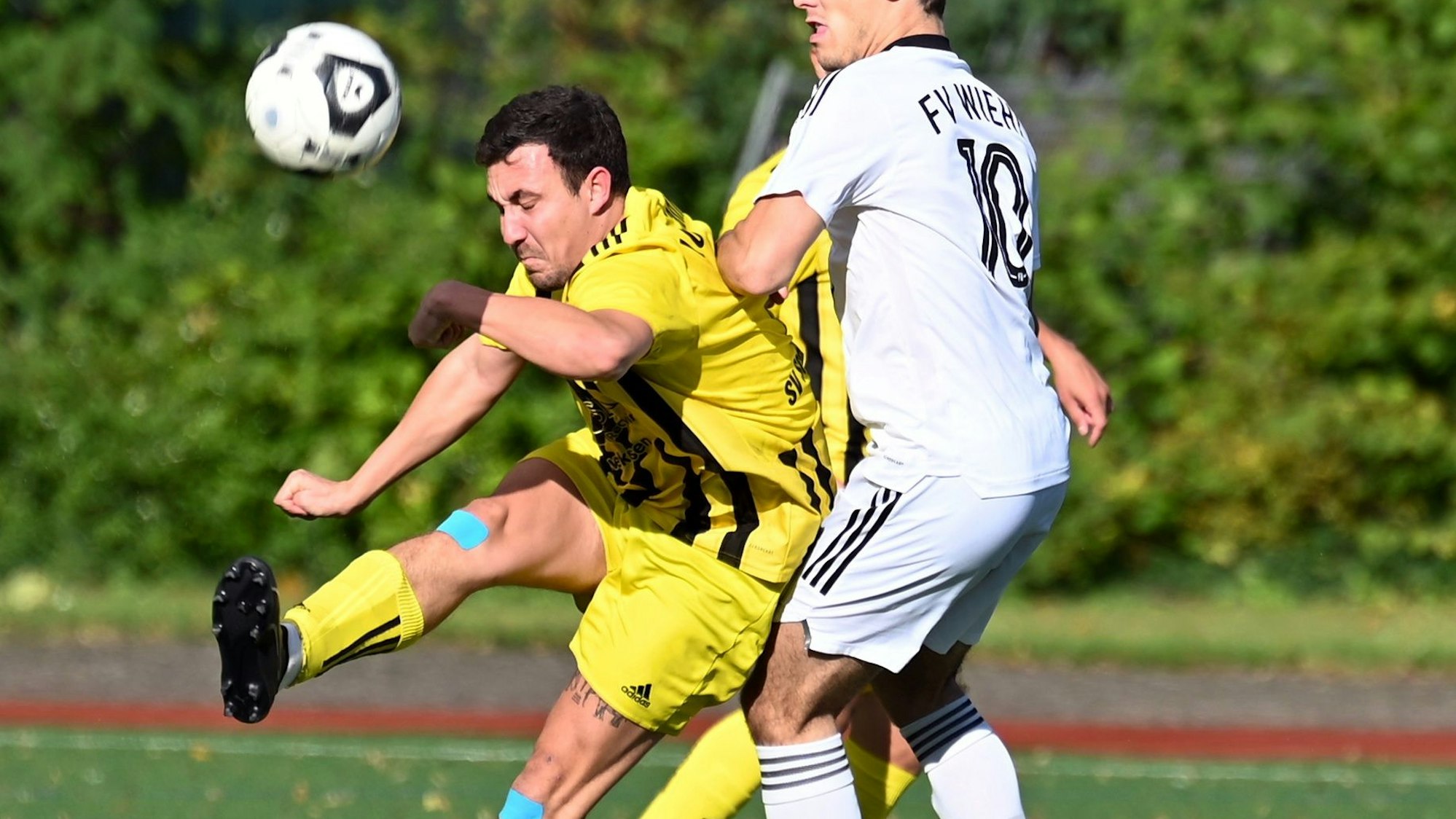 15.10.2023, Fussball-SV Schlebusch-FV Wiehl
links: Dennis Günter Reeke (Schlebusch)
Foto: Uli Herhaus
