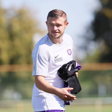 Magdeburg, 02.09.2023, Trainingsgelände 1.FC Magdeburg, Fussball, Testspiel , 1.FC Magdeburg vs. FC Erzgebirge Aue 1:1 1:1 , Im Bild Testspieler Kevin Holzweiler 19, Aue. , Nur zur redaktionellen Nutzung. Only editorial use. , *** Magdeburg, 02 09 2023, training ground 1 FC Magdeburg, football, test match , 1 FC Magdeburg vs FC Erzgebirge Aue 1 1 1 , In picture test player Kevin Holzweiler 19, Aue , Only editorial use Only editorial use , Picture Point