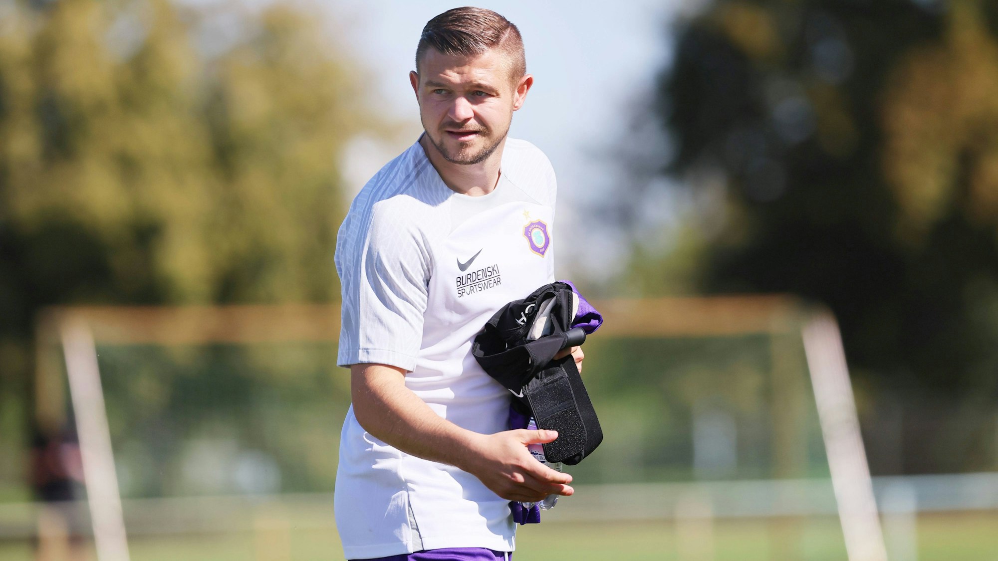 Magdeburg, 02.09.2023, Trainingsgelände 1.FC Magdeburg, Fussball, Testspiel , 1.FC Magdeburg vs. FC Erzgebirge Aue 1:1 1:1 , Im Bild Testspieler Kevin Holzweiler 19, Aue. , Nur zur redaktionellen Nutzung. Only editorial use. , *** Magdeburg, 02 09 2023, training ground 1 FC Magdeburg, football, test match , 1 FC Magdeburg vs FC Erzgebirge Aue 1 1 1 , In picture test player Kevin Holzweiler 19, Aue , Only editorial use Only editorial use , Picture Point