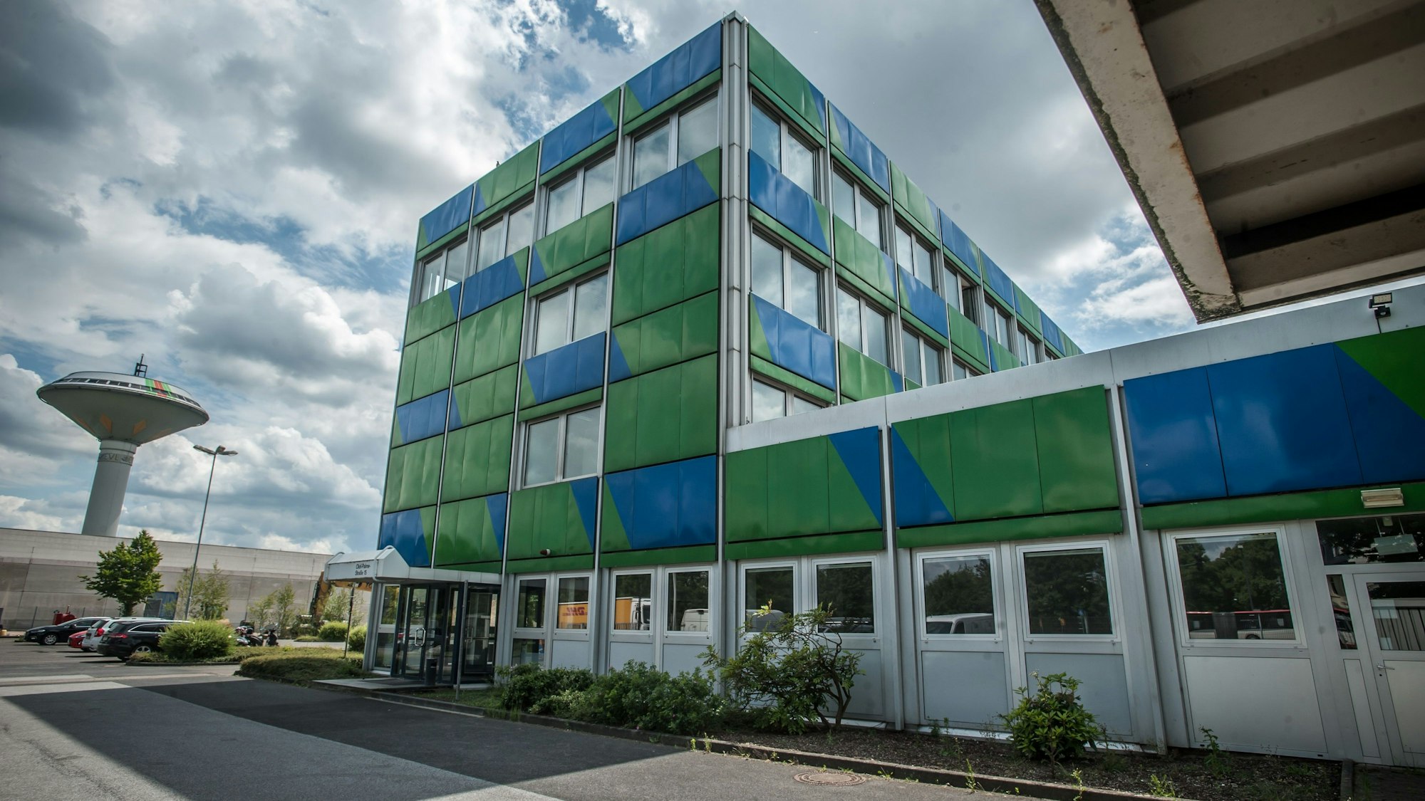 Olof-Palme-Straße 15, für Flüchtlinge