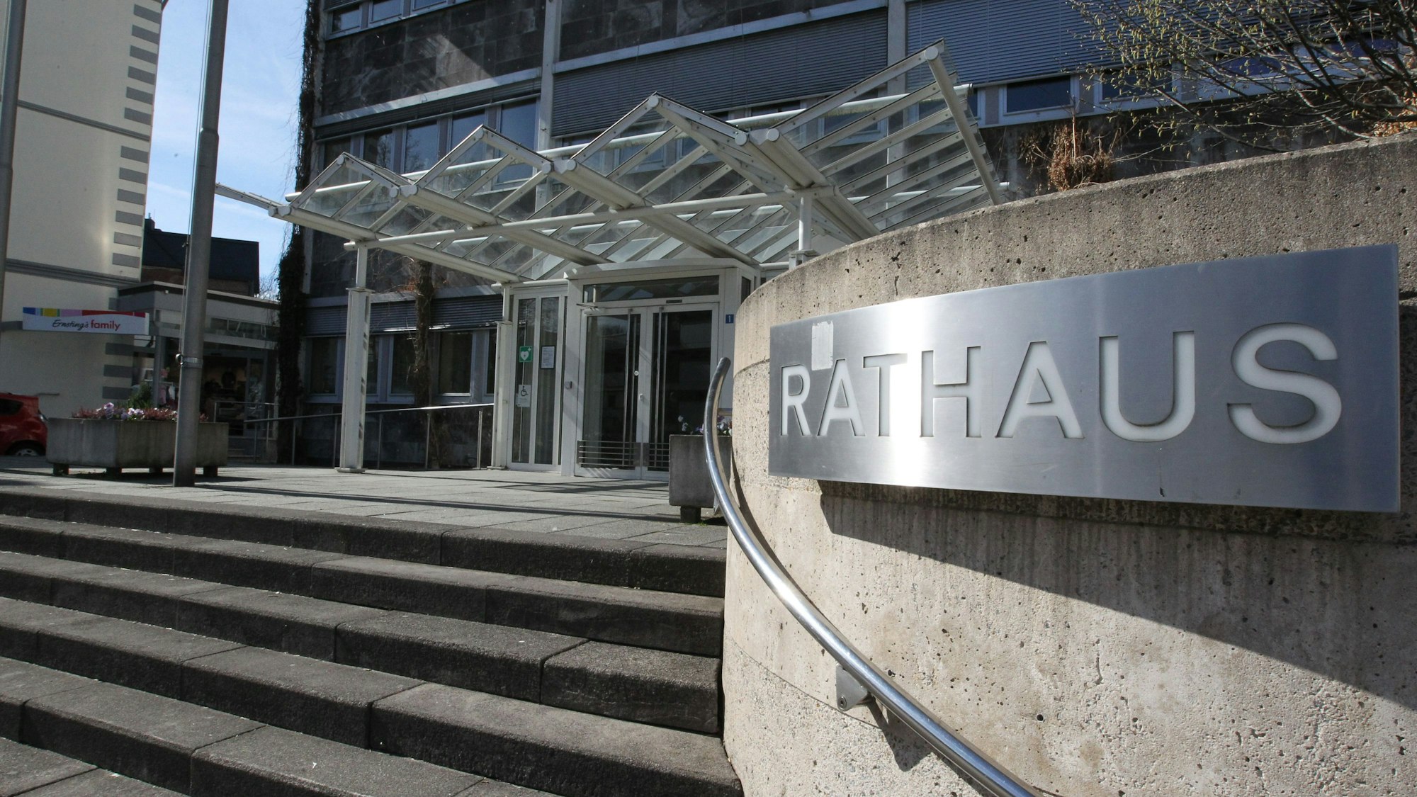 Im Eitorfer Rathaus gab es gleich in der konstituierenden Sitzung eine Kampfabstimmung zwischen Rat und Gemeindeverwaltung.