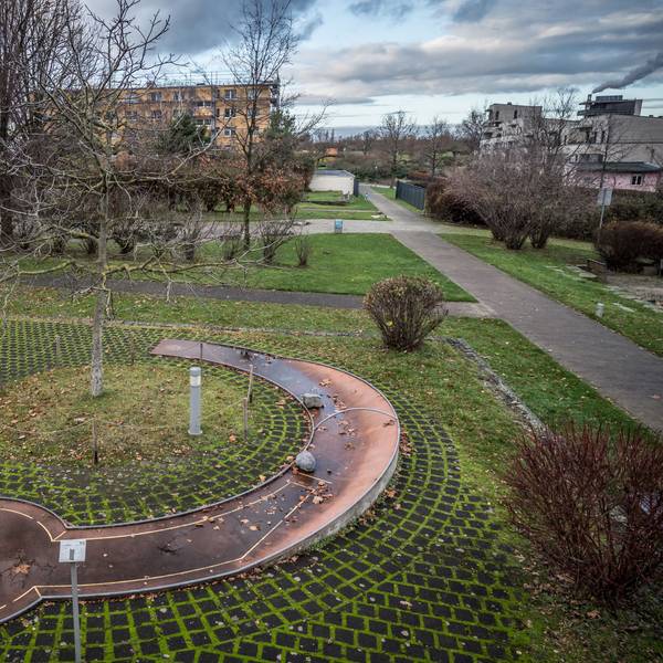 Auch wenn hier nicht nur saubere Erde liegt, kauft die Stadtverwaltung auch diese Grundstücke von Bayer.
