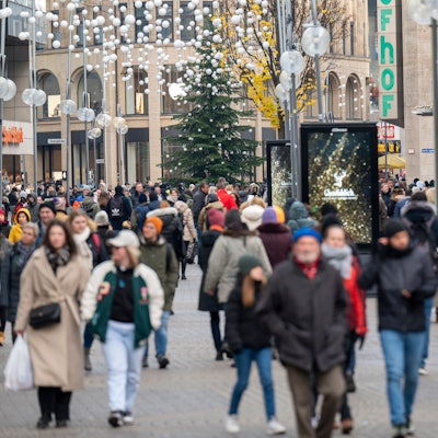 Adventseinkäufer auf der Schildergasse