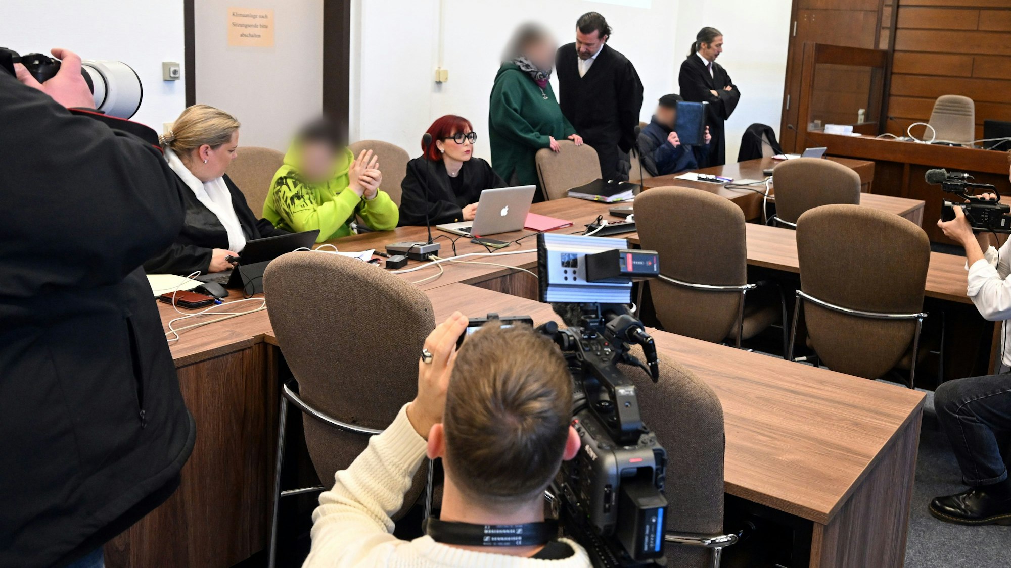 Der Prozess um die „Folter-WG“ im Landgericht zog auch ein hohes mediales Interesse auf sich.