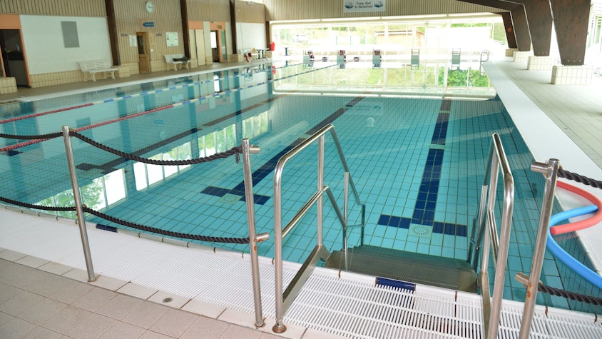Das Foto zeigt das Hallenbad in Kürten