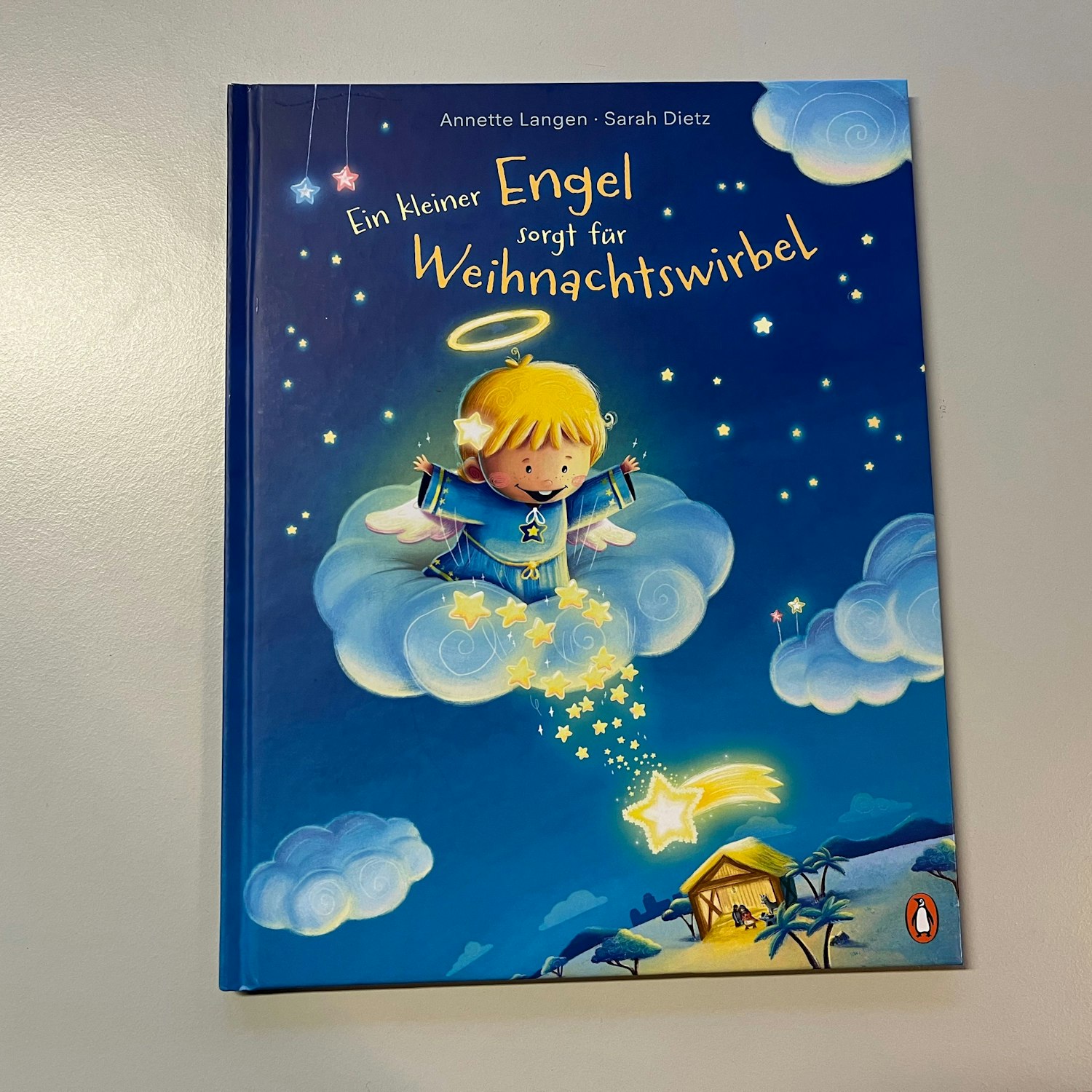 Annette Langens Buch „Ein Engel sorgt für Weihnachtswirbel“.