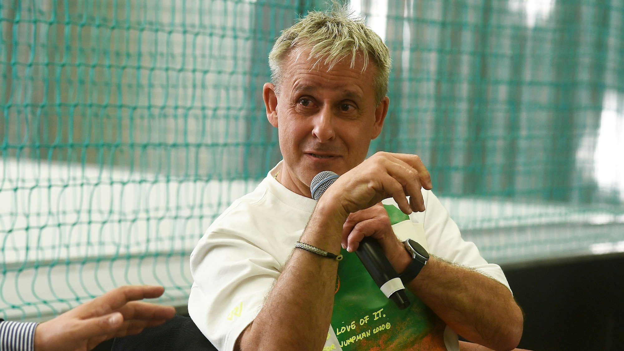 04.05.2022, Hürth: FC Talk im Hürther Bolzplatz mit den Fußball-Weltmeistern Pierre Littbarski und Thomas Häßler.
Pierre Littbarski
Foto: Csaba Peter Rakoczy