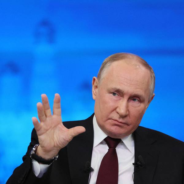 Wladimir Putin stellte sich beim „Direkten Draht“ ausgewählten Bürgerfragen live im russischen Staatsfernsehen. Der Kremlchef bekräftigte seine Kriegsziele.