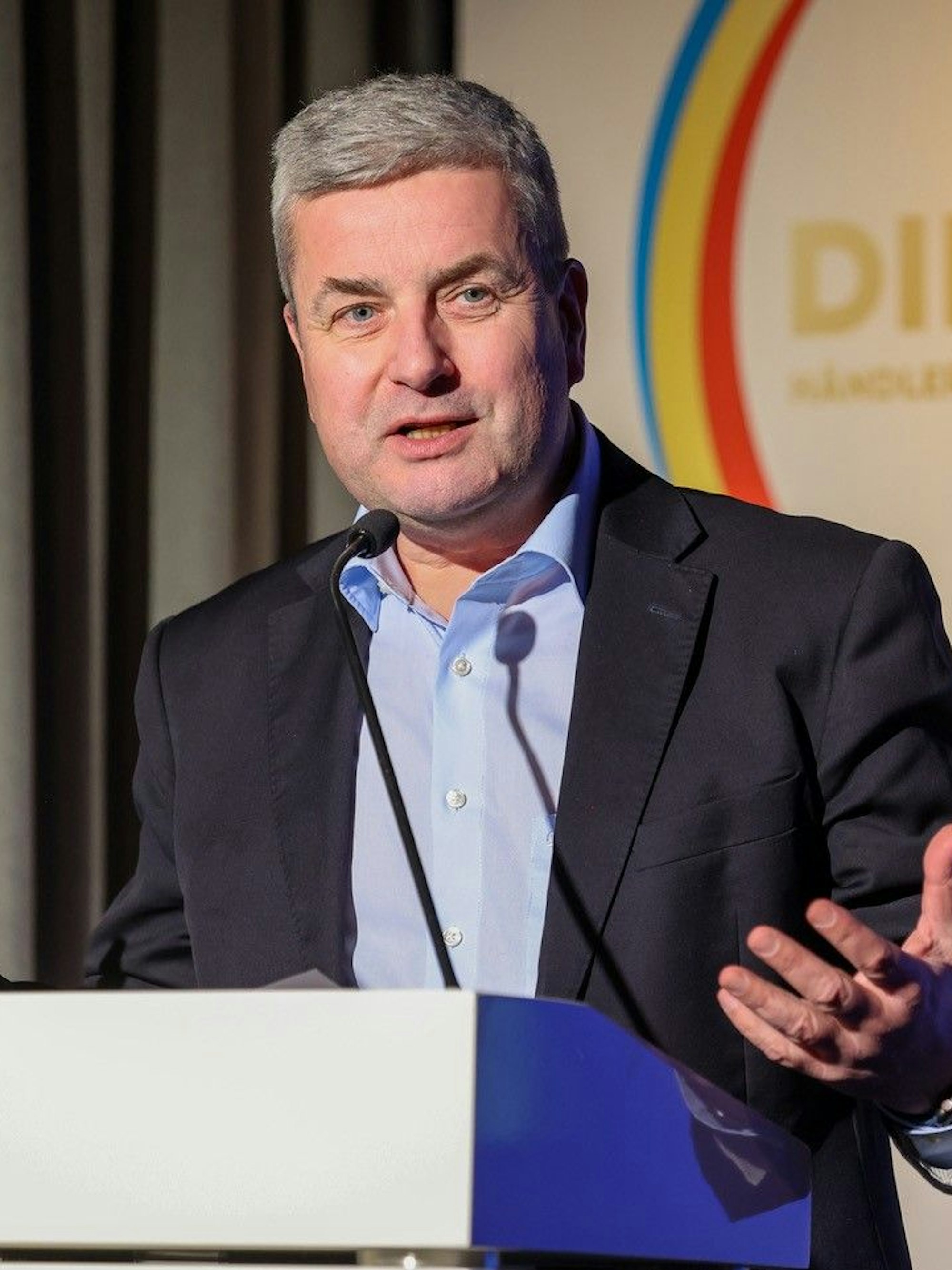 Das Bild zeigt den Geschäftsführer des Einzelhandelsverbands Nordrhein-Westfalen, Jörg Hamel.