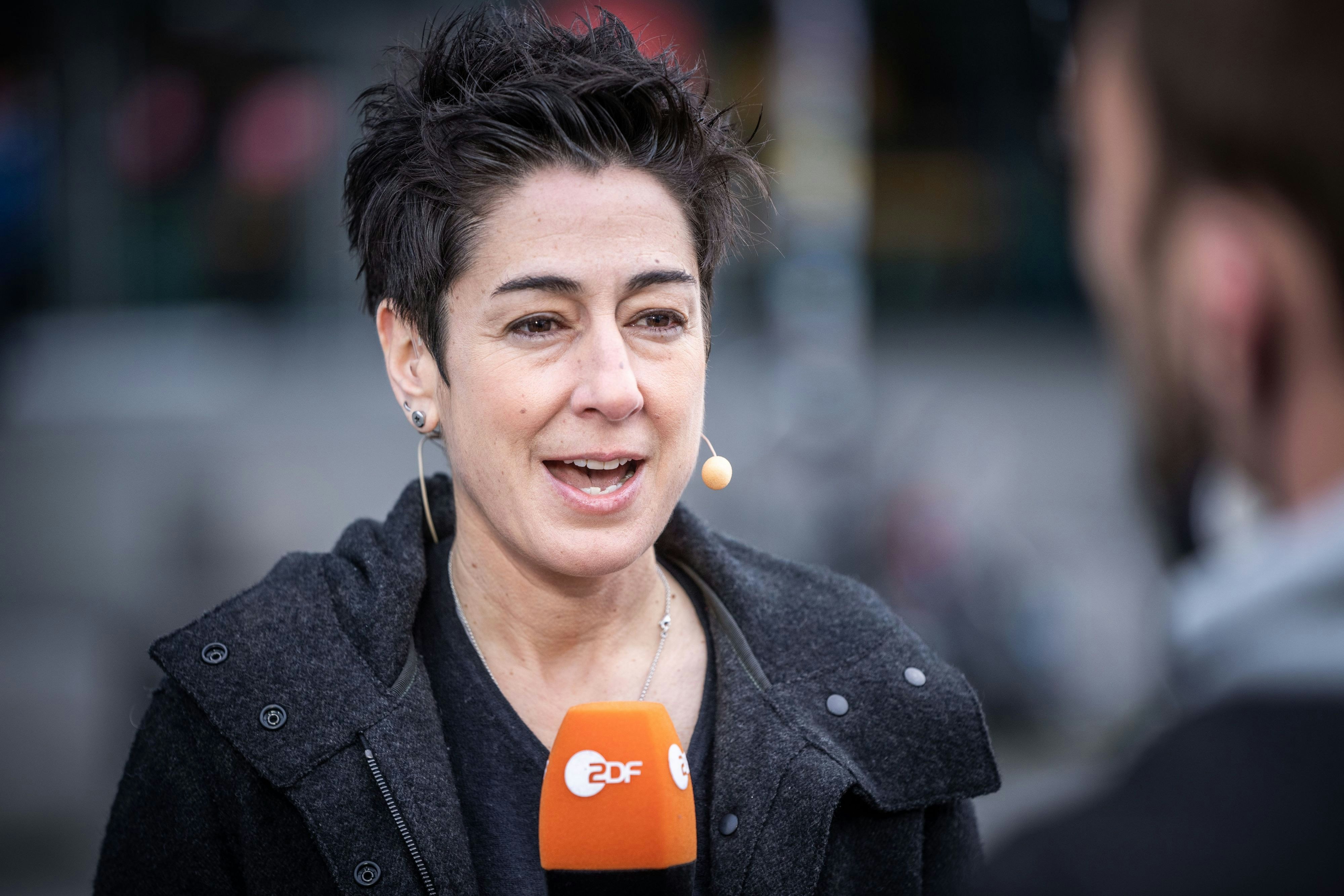 ZDF-MoMa: Dunja Hayali nach Karneval rassistisch attackiert | Kölner Stadt-Anzeiger
