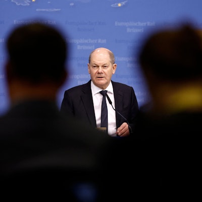 Bundeskanzler Olaf Scholz bei einer Pressekonferenz nach dem EU-Gipfel in Brüssel.