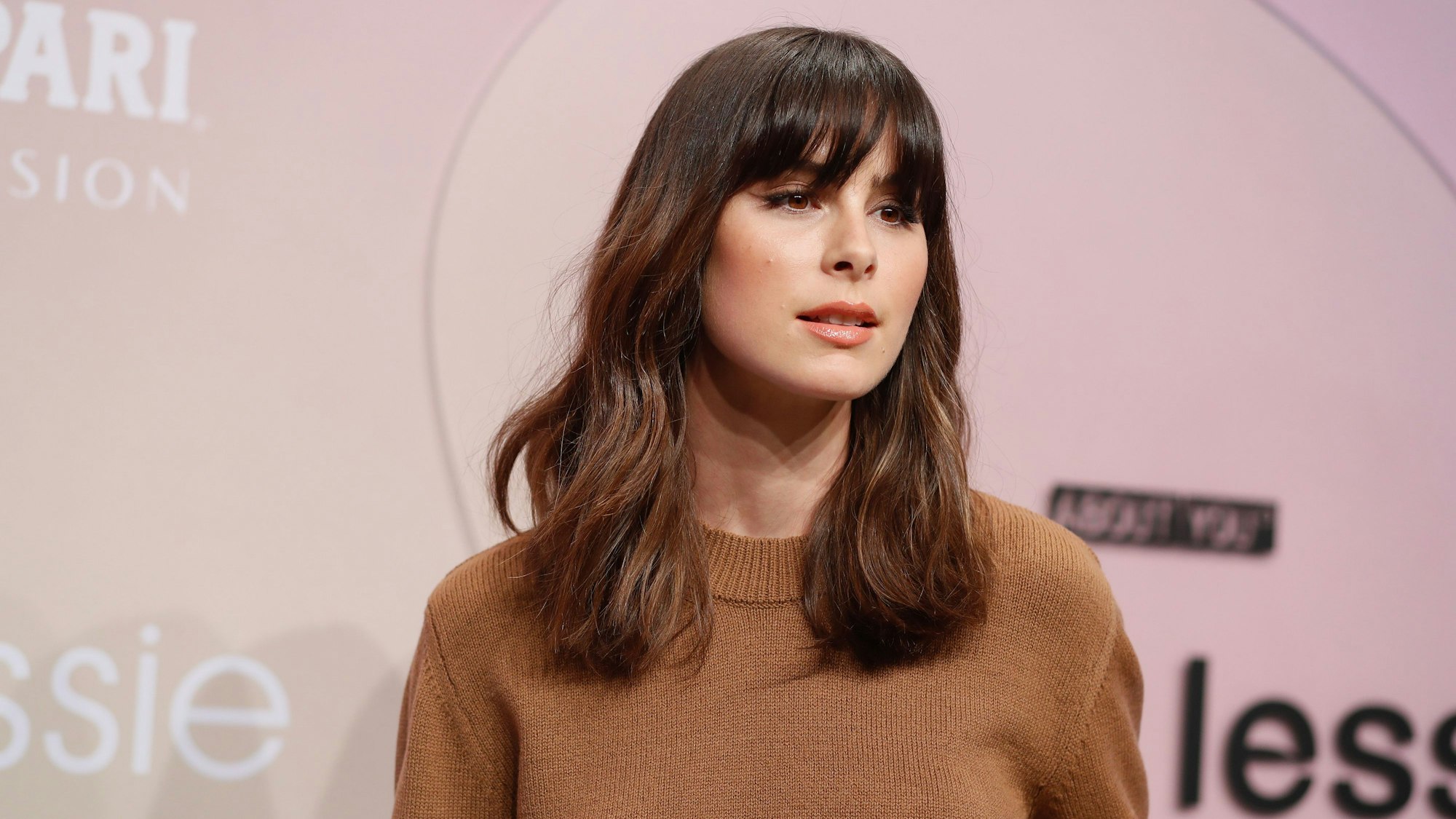 Lena Meyer-Landrut bei einem Fototermin auf der Fashion Week 2021.