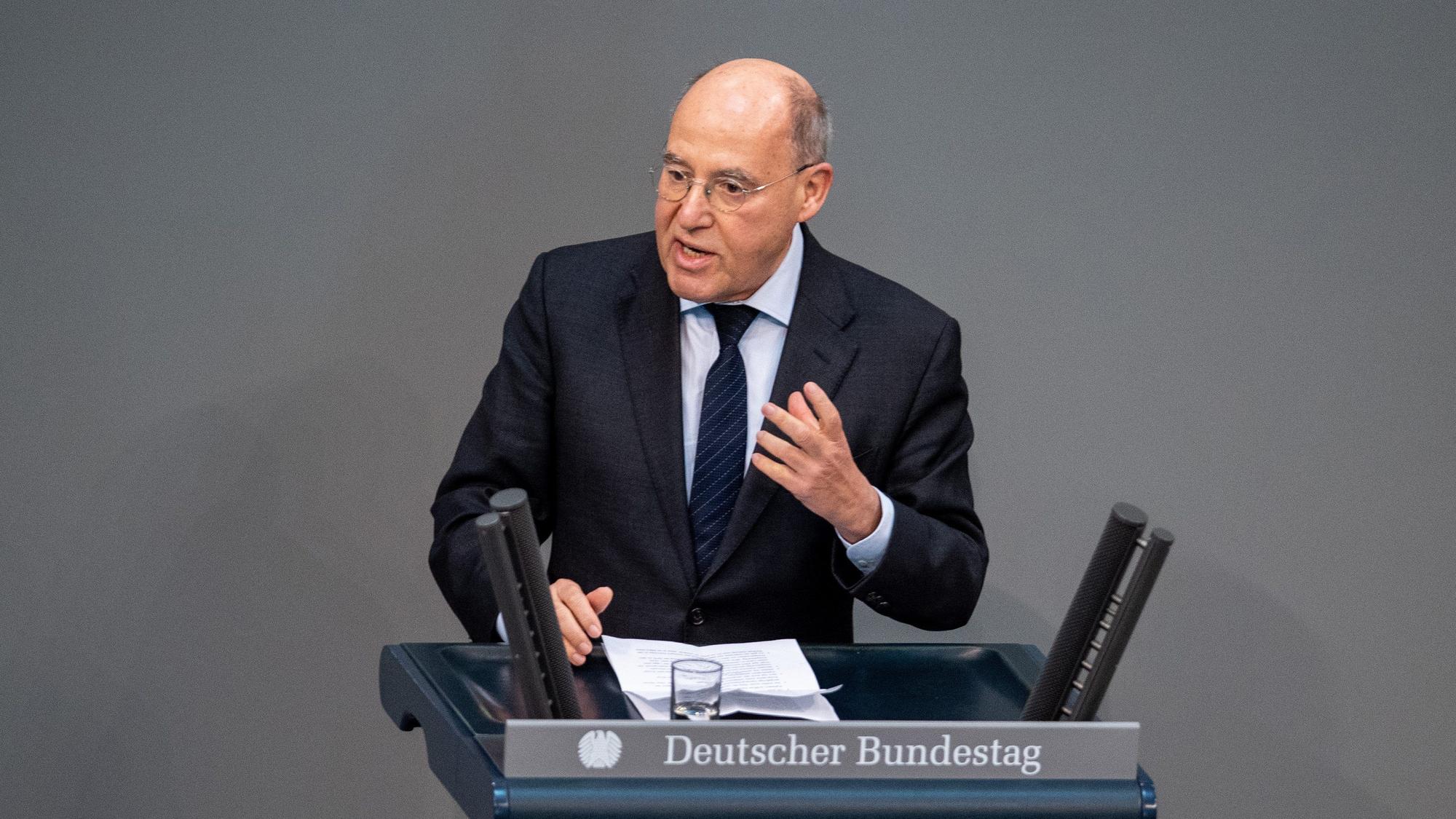 „In Zukunft werden Sie die Freude haben, Ihrer Arbeit ohne mich nachgehen zu können“: Gregor Gysi.