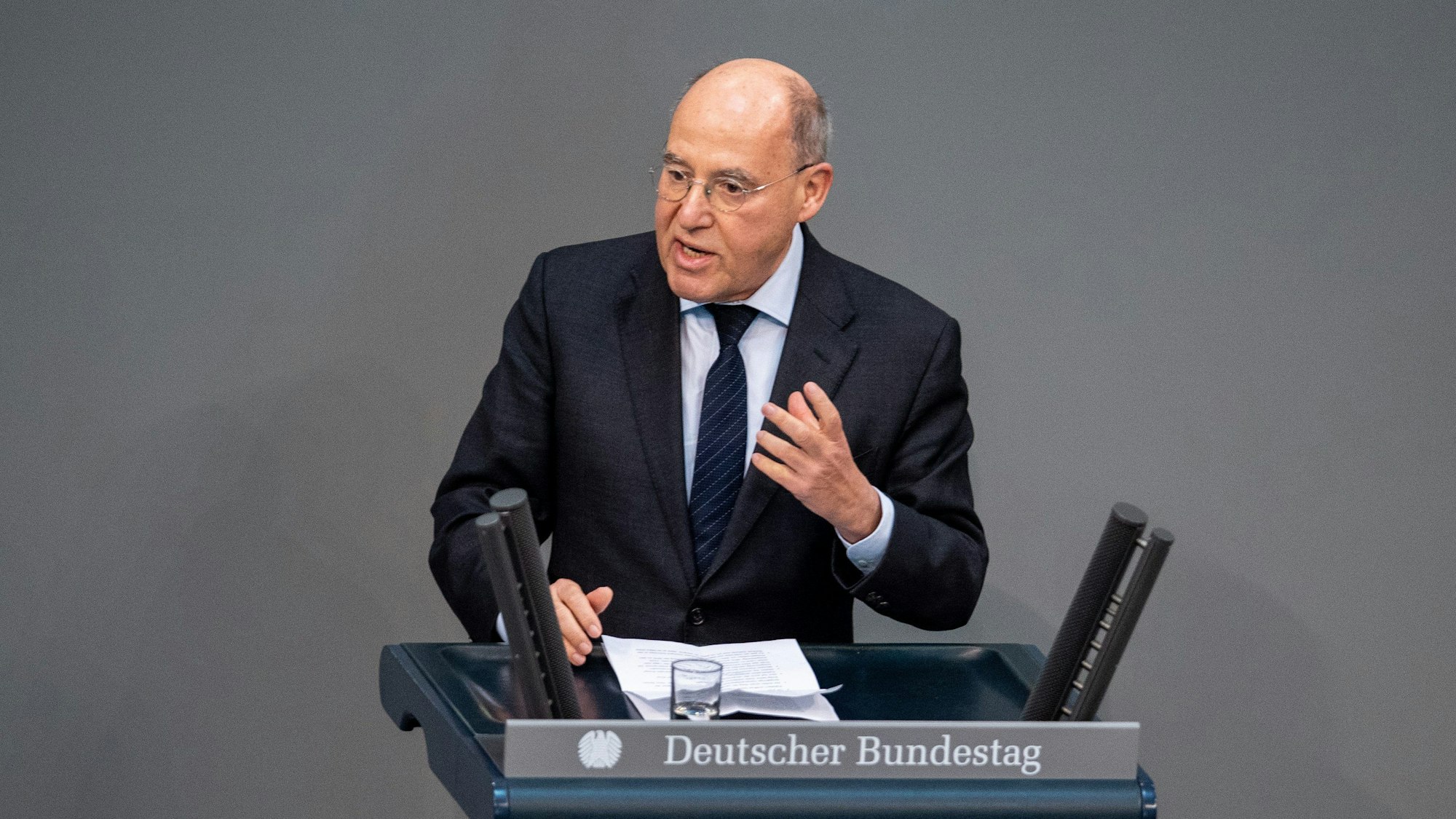 „In Zukunft werden Sie die Freude haben, Ihrer Arbeit ohne mich nachgehen zu können“: Gregor Gysi.